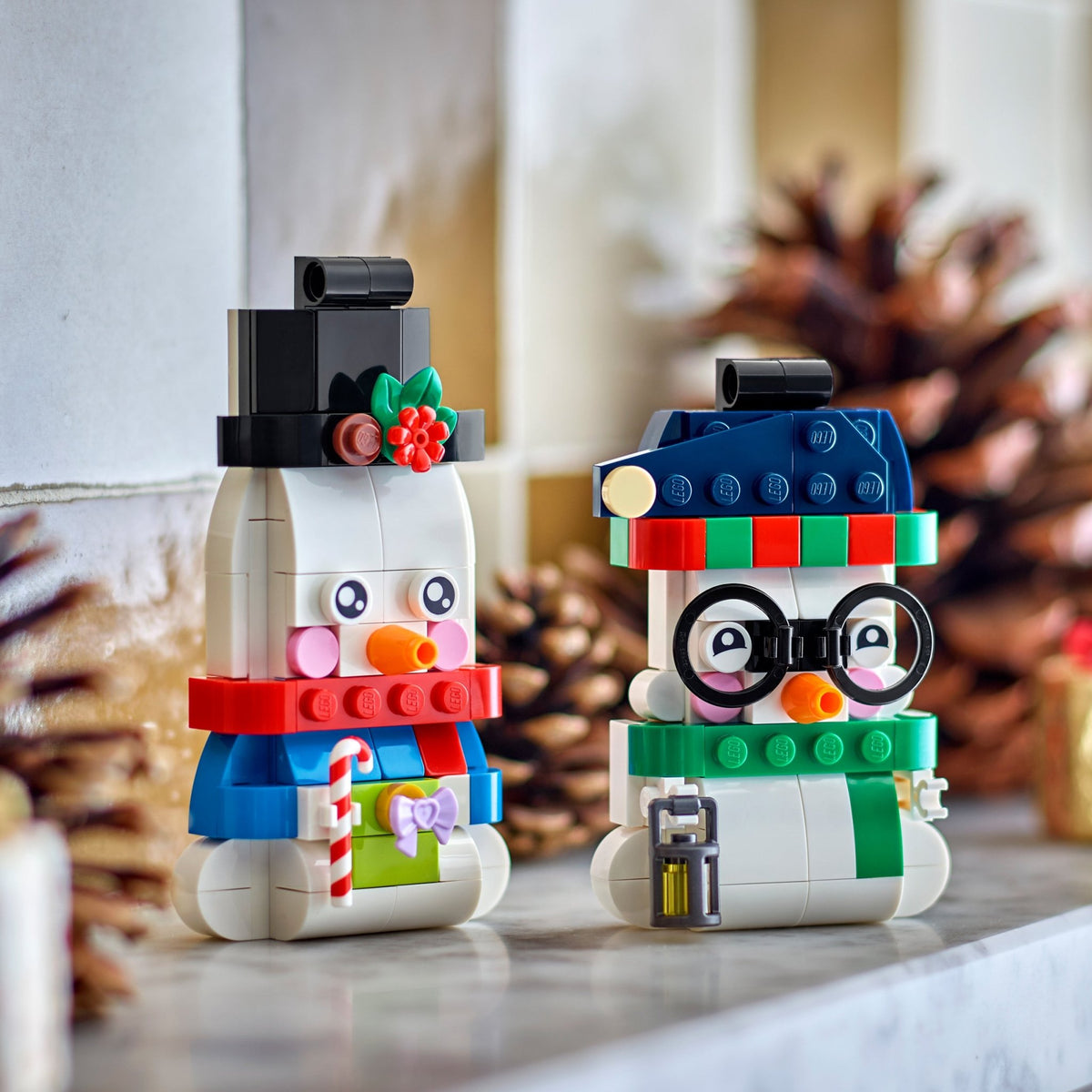 LEGO - Snowman Ornaments Christmas Decor - Building Kit - 40812 - Card Brawlers